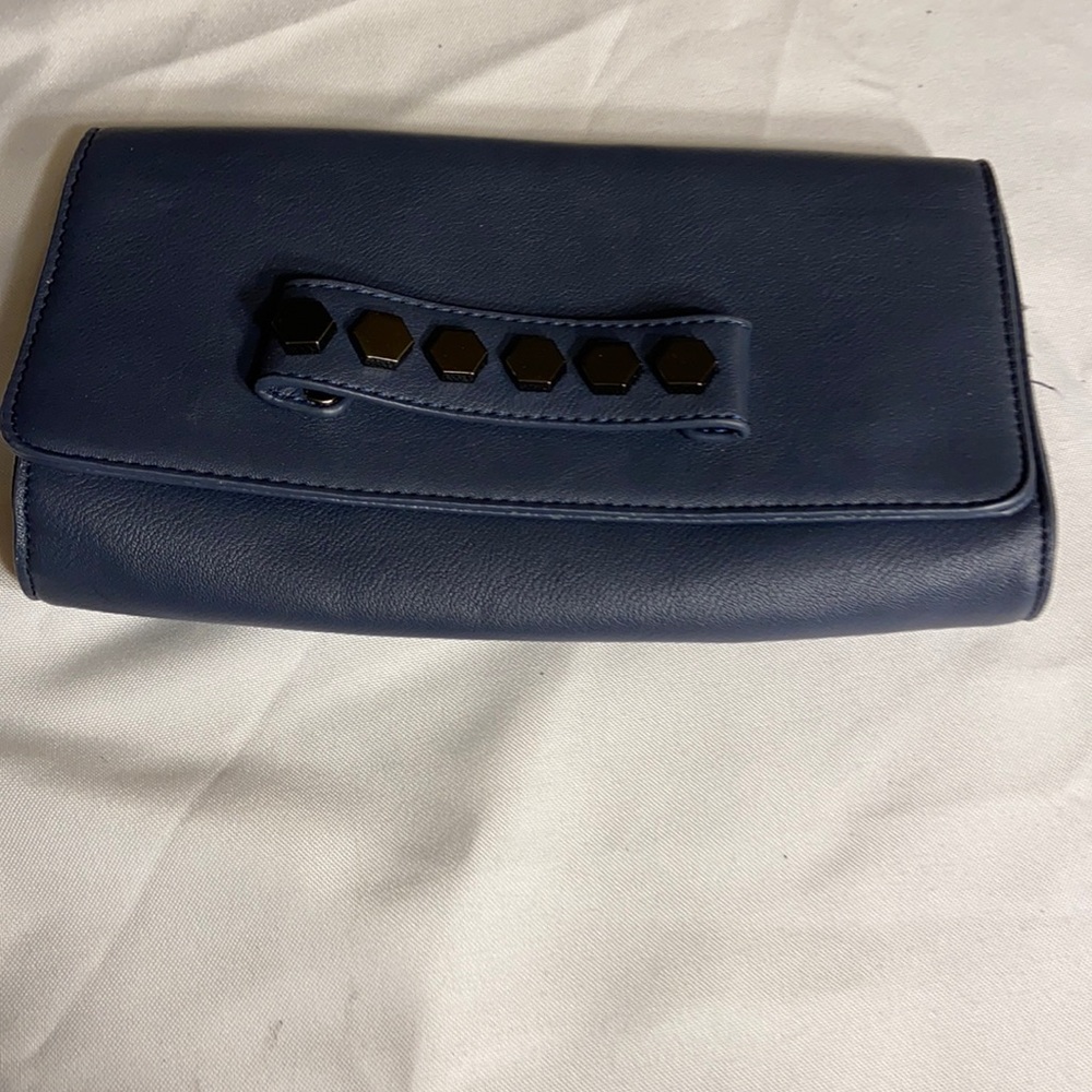 Deena & Ozzy blue clutch